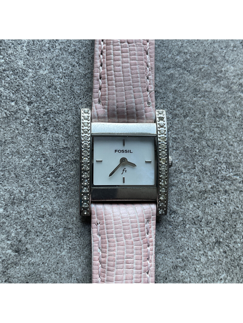 Beautiful Fossil Womens Watch Silver Tone Case W/MOP Dial & Pink Leather Band A8